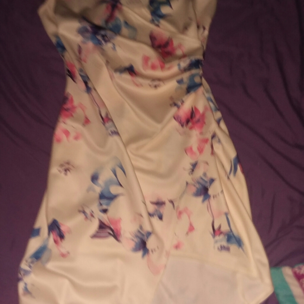 Dress - Picture 6 of 9